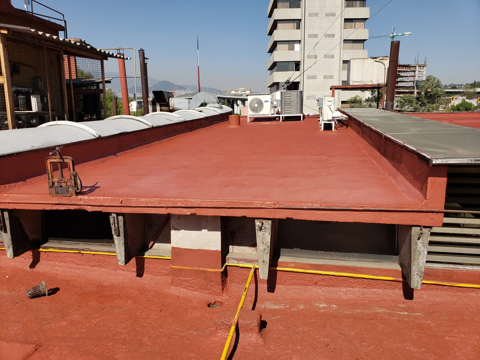 Imperllanta A3P aplicado en techo de una residencia